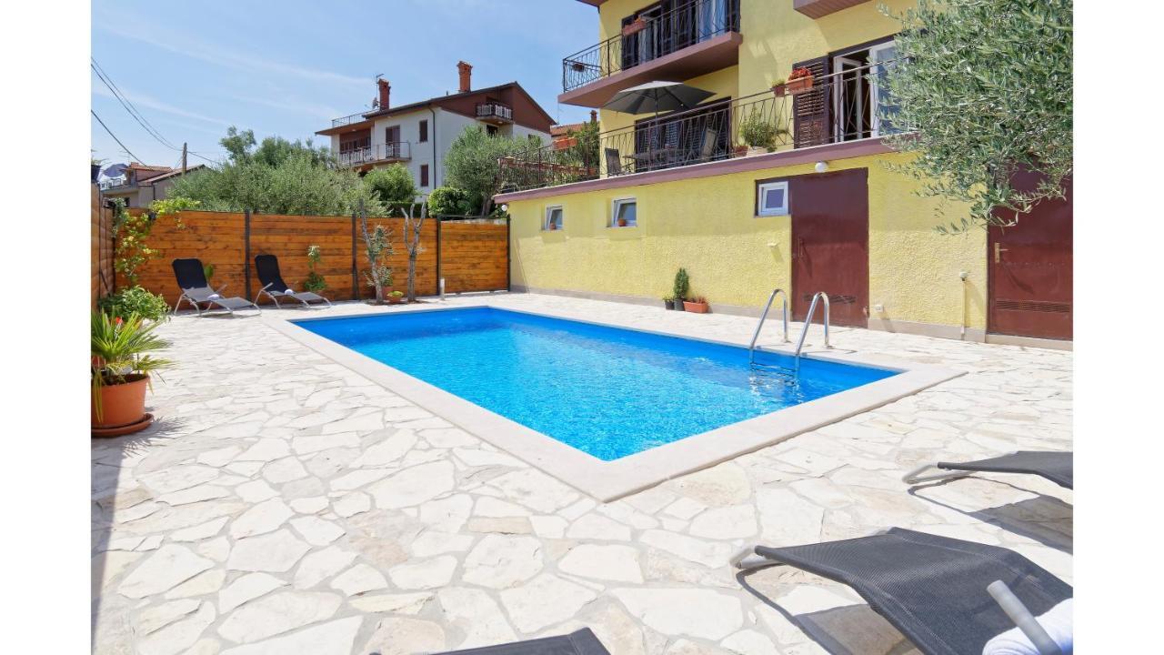 Holiday Home Vlady By Rent Istria Буйе Екстериор снимка