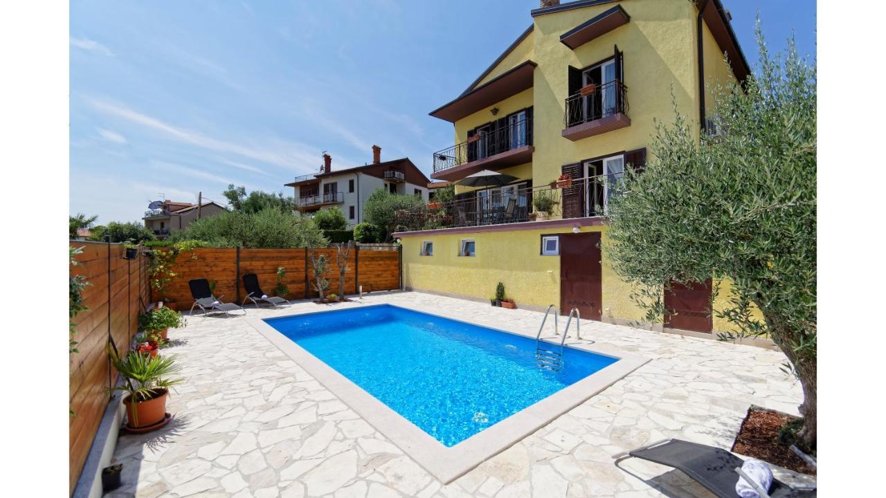 Holiday Home Vlady By Rent Istria Буйе Екстериор снимка
